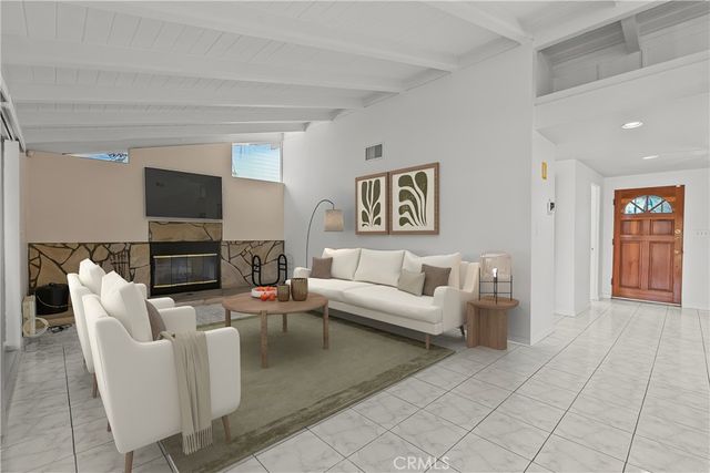 9310 Sophia Avenue, North Hills, CA 91343