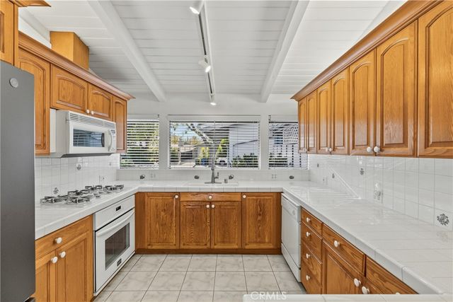 9310 Sophia Avenue, North Hills, CA 91343