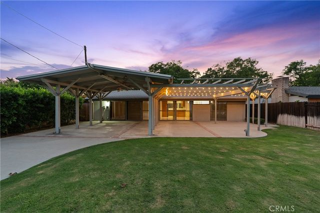 9310 Sophia Avenue, North Hills, CA 91343