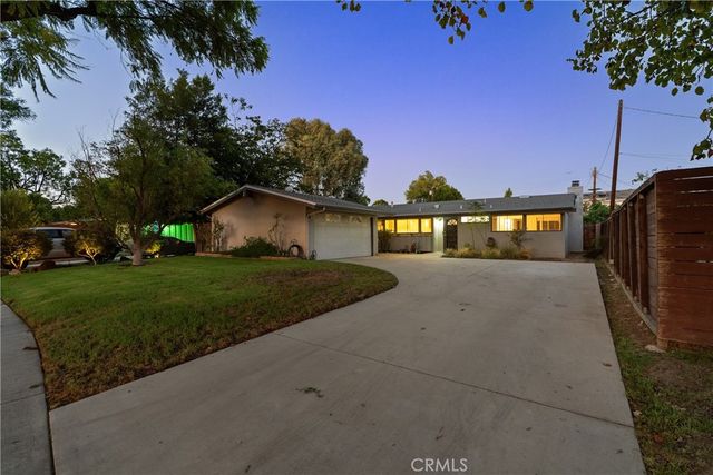 9310 Sophia Avenue, North Hills, CA 91343