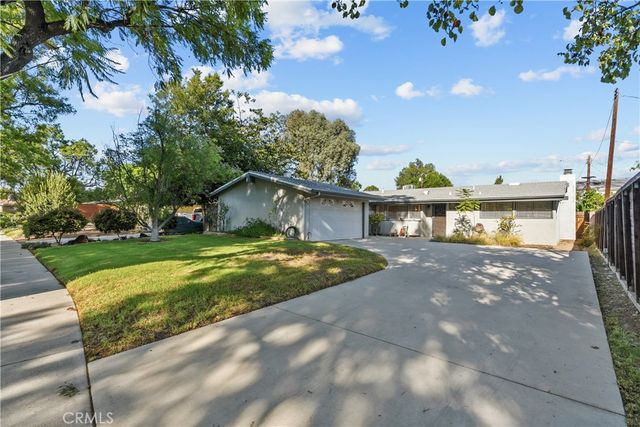 9310 Sophia Avenue, North Hills, CA 91343