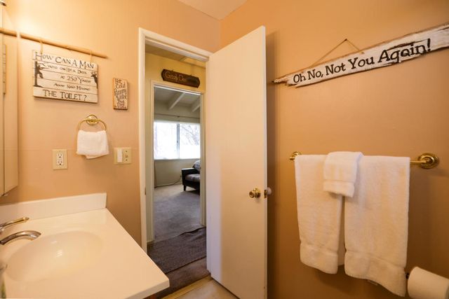 1068 Lookout Mountain Road, Big Bear, CA 92314