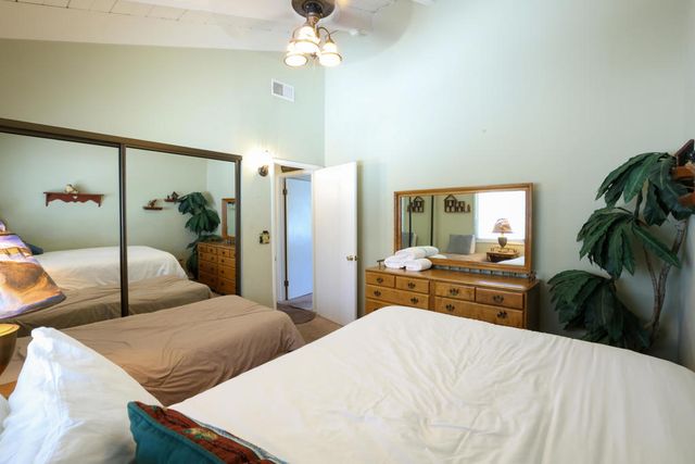 1068 Lookout Mountain Road, Big Bear, CA 92314