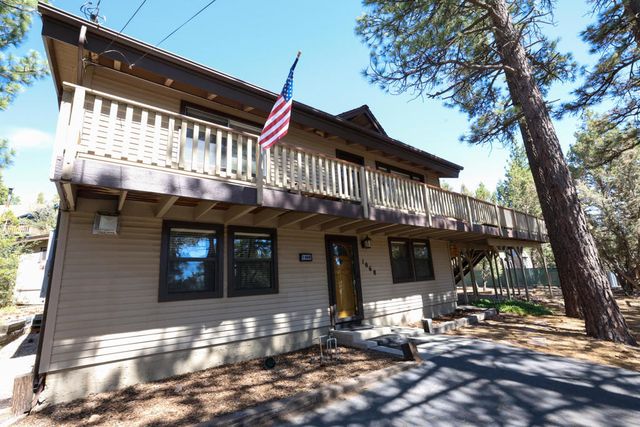 1068 Lookout Mountain Road, Big Bear, CA 92314