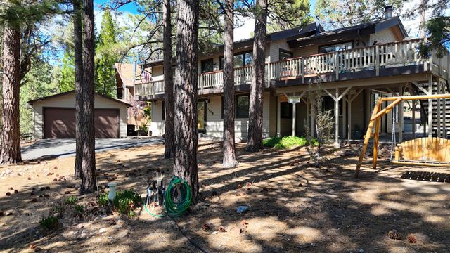 1068 Lookout Mountain Road, Big Bear, CA 92314