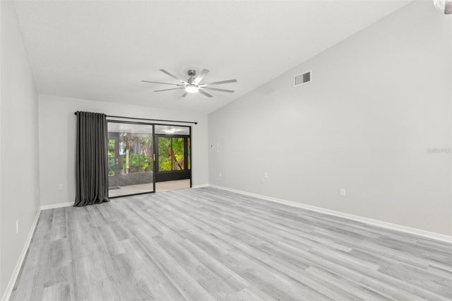 1371 PINE RIDGE CIRCLE E B, Tarpon Springs, FL 34688