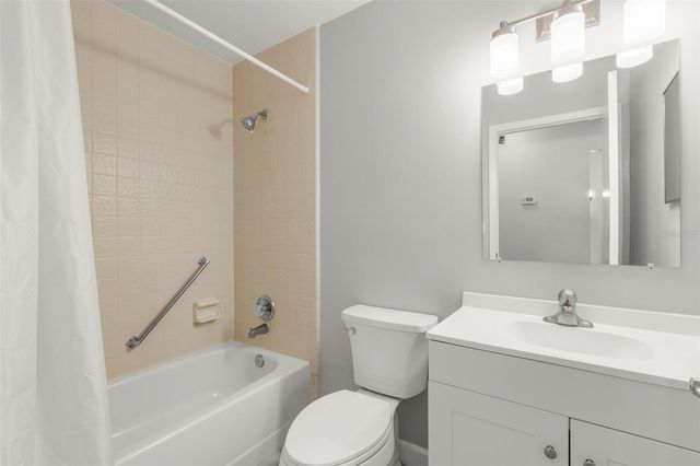 1371 PINE RIDGE CIRCLE E B, Tarpon Springs, FL 34688