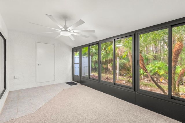 1371 PINE RIDGE CIRCLE E B, Tarpon Springs, FL 34688