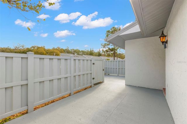 1371 PINE RIDGE CIRCLE E B, Tarpon Springs, FL 34688