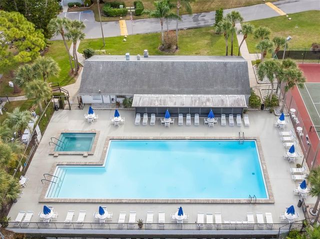 1371 PINE RIDGE CIRCLE E B, Tarpon Springs, FL 34688