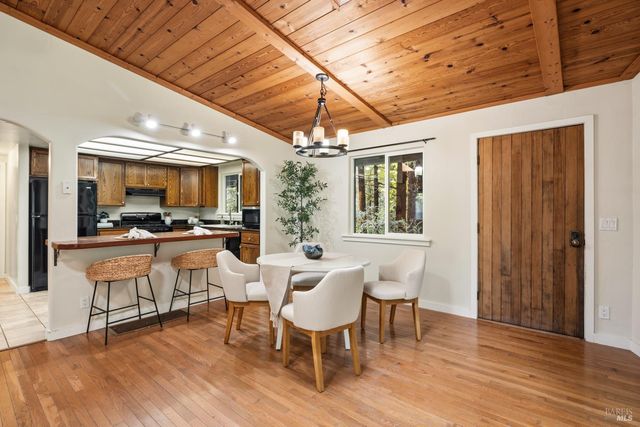 17600 Redwood Springs Dr, Fort Bragg, CA 95437