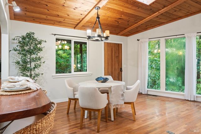 17600 Redwood Springs Dr, Fort Bragg, CA 95437