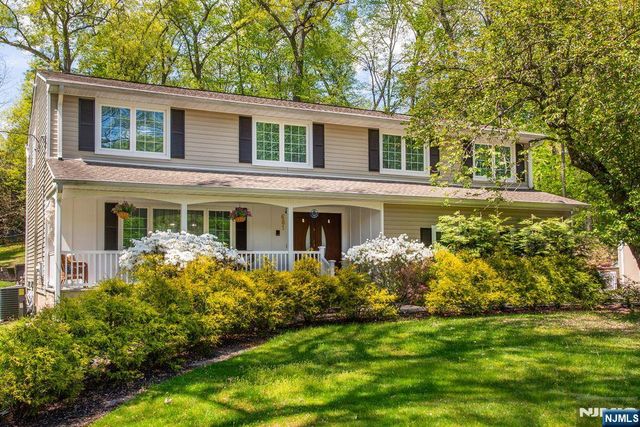 681 Glendale Road, Franklin Lakes, NJ 07417