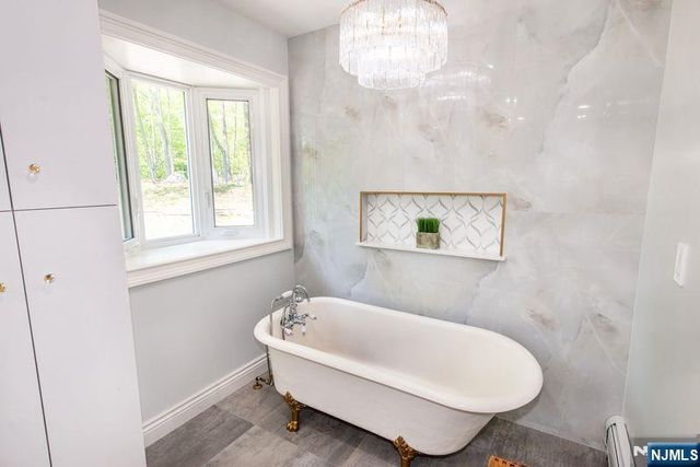 681 Glendale Road, Franklin Lakes, NJ 07417