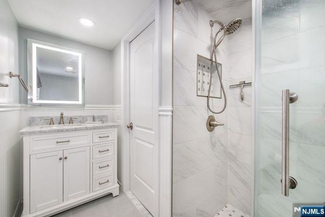 681 Glendale Road, Franklin Lakes, NJ 07417
