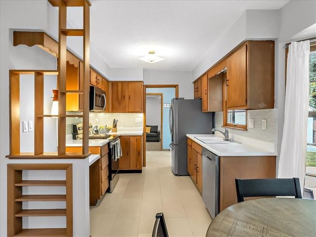 404 E Hale Street, Spring Hill, KS 66083