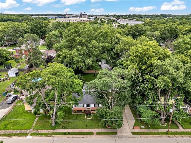 404 E Hale Street, Spring Hill, KS 66083