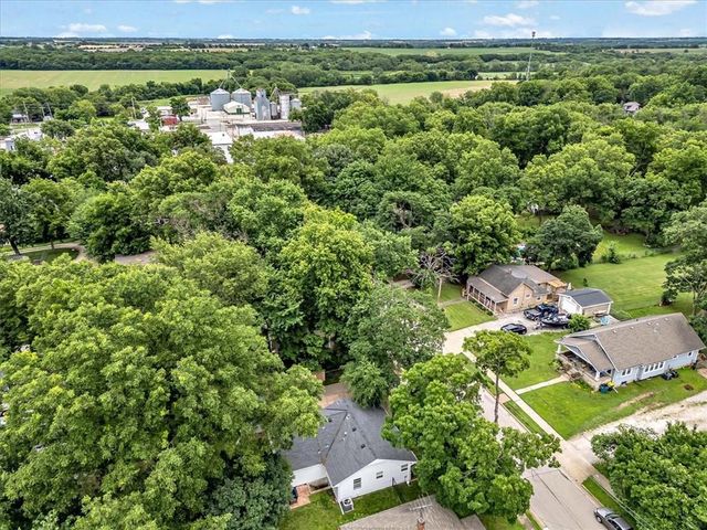 404 E Hale Street, Spring Hill, KS 66083