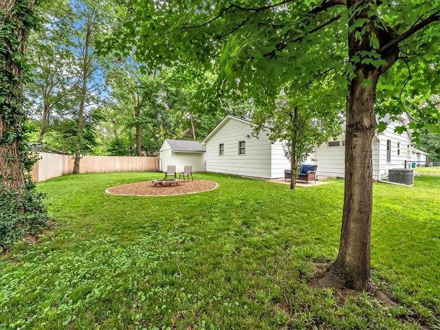 404 E Hale Street, Spring Hill, KS 66083