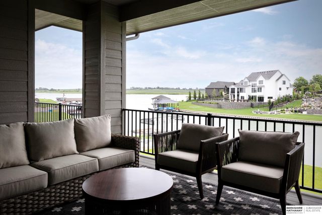 11819 N 173rd Circle, Bennington, NE 68007