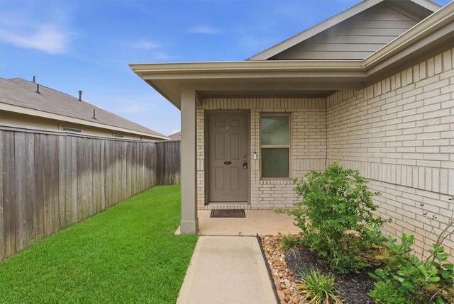 213 Rustic Ridge Circle, Magnolia, TX 77354
