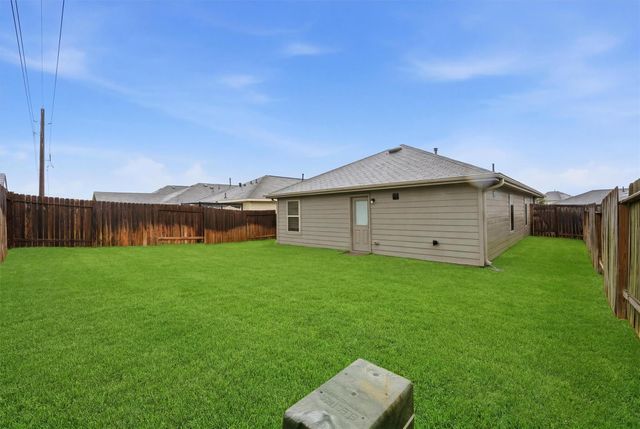 213 Rustic Ridge Circle, Magnolia, TX 77354