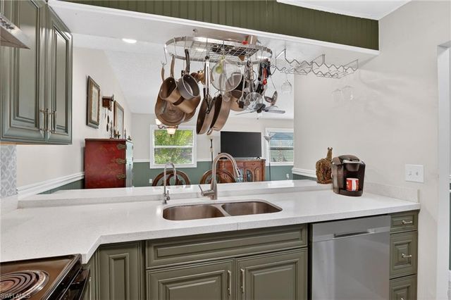 17313 Birchwood LN, Fort Myers, FL 33908