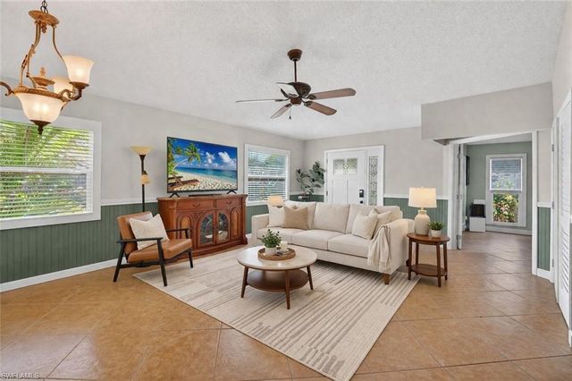 17313 Birchwood LN, Fort Myers, FL 33908