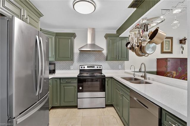 17313 Birchwood LN, Fort Myers, FL 33908