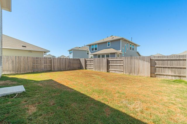 141 White Dunes DR, Maxwell, TX 78656