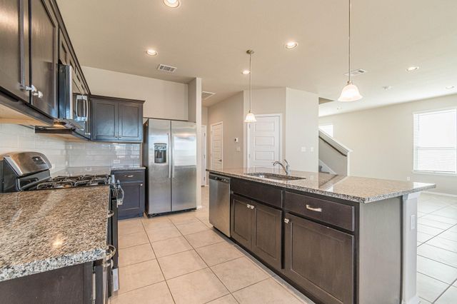 141 White Dunes DR, Maxwell, TX 78656