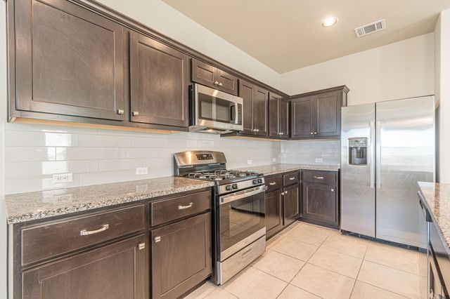 141 White Dunes DR, Maxwell, TX 78656