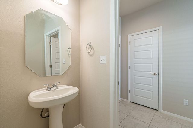 141 White Dunes DR, Maxwell, TX 78656