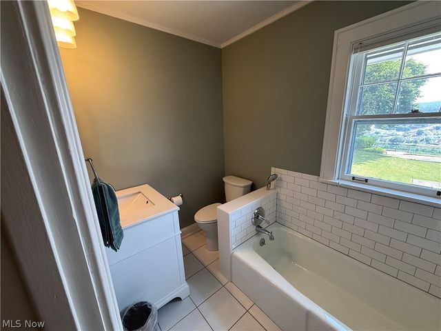 400 Thompson Avenue, East Liverpool, OH 43920