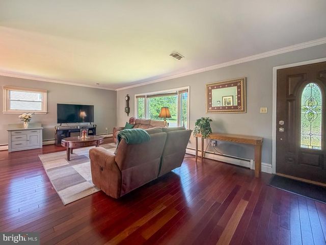 925 BIG OAK RD, Yardley, PA 19067