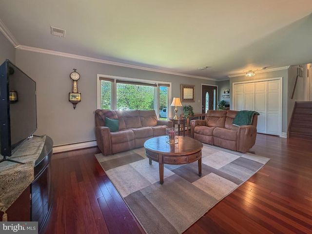 925 BIG OAK RD, Yardley, PA 19067