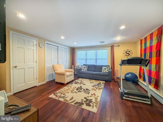 925 BIG OAK RD, Yardley, PA 19067