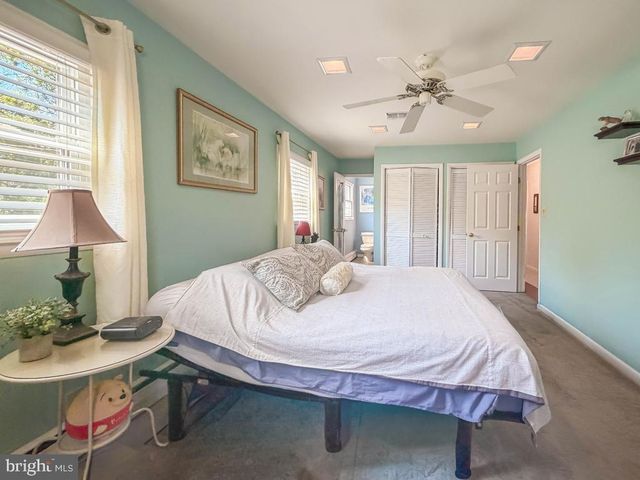925 BIG OAK RD, Yardley, PA 19067