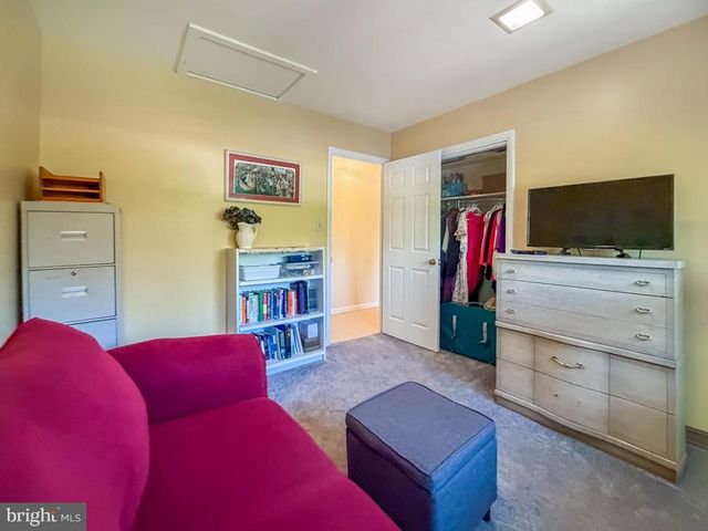 925 BIG OAK RD, Yardley, PA 19067