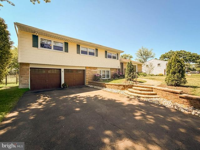 925 BIG OAK RD, Yardley, PA 19067
