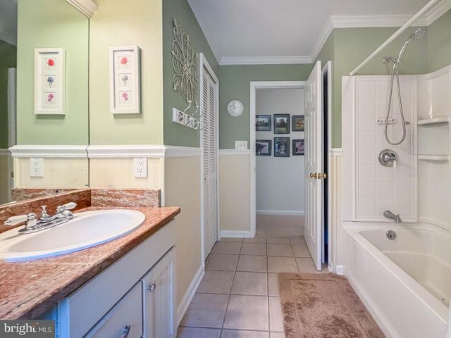 925 BIG OAK RD, Yardley, PA 19067