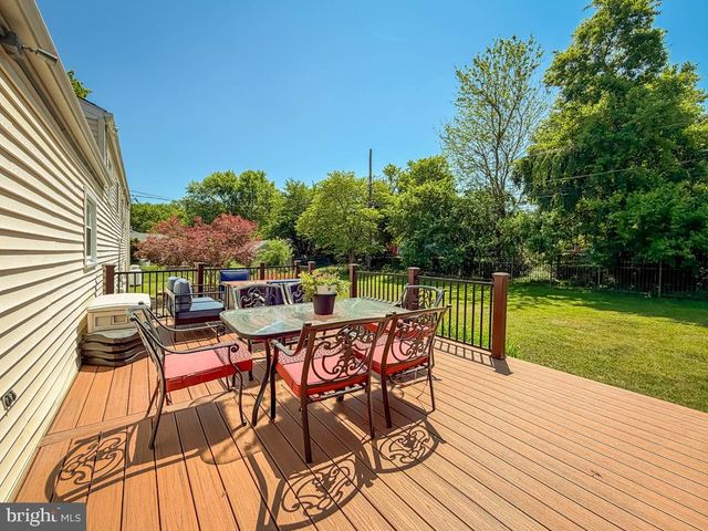 925 BIG OAK RD, Yardley, PA 19067