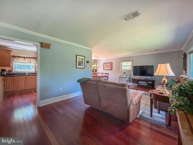 925 BIG OAK RD, Yardley, PA 19067