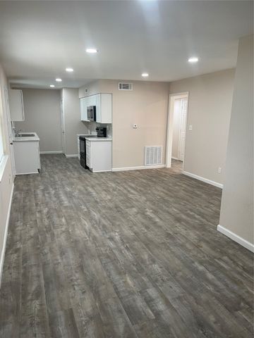 3954 Cambridge, Garland, TX 75043