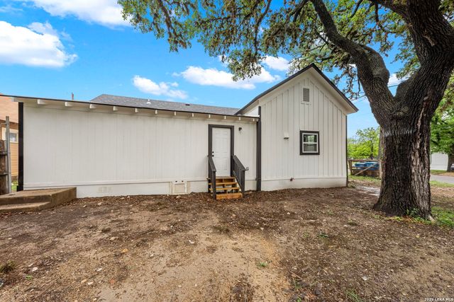 502 Ross St, Kerrville, TX 78028