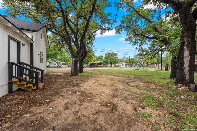 502 Ross St, Kerrville, TX 78028