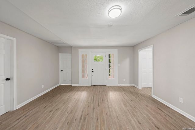 502 Ross St, Kerrville, TX 78028