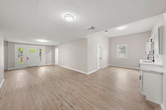 502 Ross St, Kerrville, TX 78028