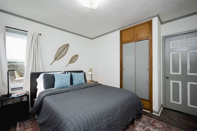 6306 Urbandale Avenue, Des Moines, IA 50322