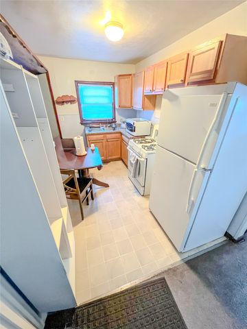 6306 Urbandale Avenue, Des Moines, IA 50322